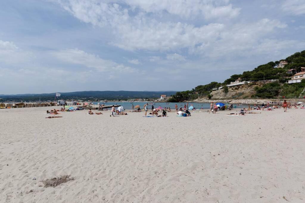 Ferienwohnung St-Cyr - Studio Avec Balcon, Vue Mer Et Proche Plage Saint-Cyr-sur-Mer Exterior foto
